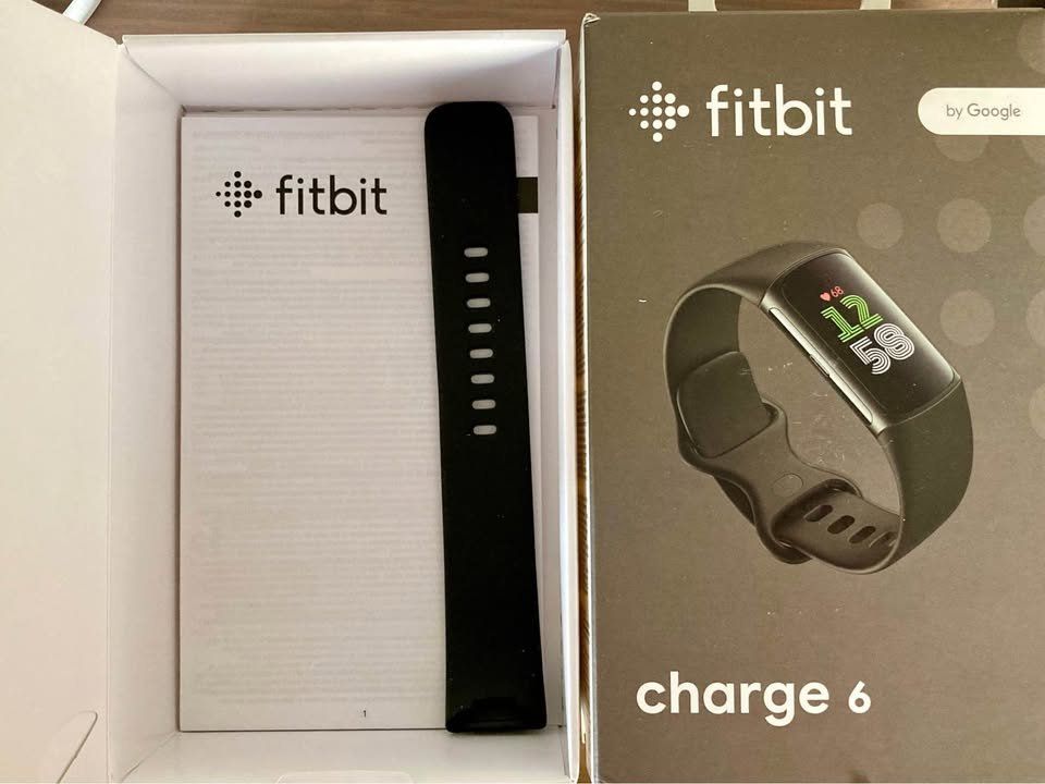 Armbänder & -reifen: Fitbit charge 6 – Neu und originalverpackt aus Rudolfstetten von Stellina1975 1