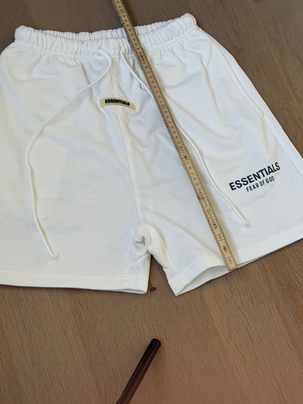 Fear of God Pantalons: Essentials Shorts M – Neuf (Voir description) à Allschwil par lor_6cgq 1