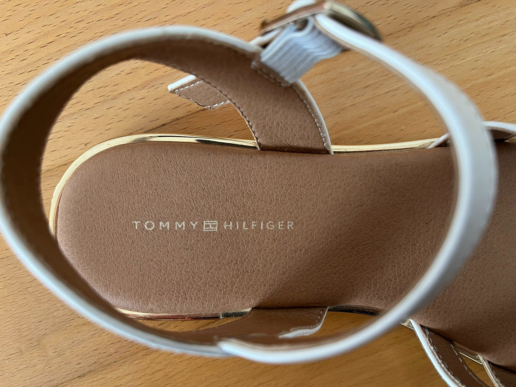 Tommy Hilfiger Scarpe per ragazze: Sandalen Mädchen Tommy Hilfiger Gr. 35 – Usato da Muttenz venduto da Juvenile33 4