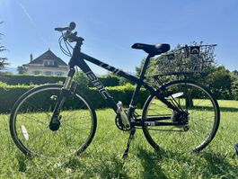 BMC City Bike with Rock Shox - Great for Summer Rides! 🚴‍♀️