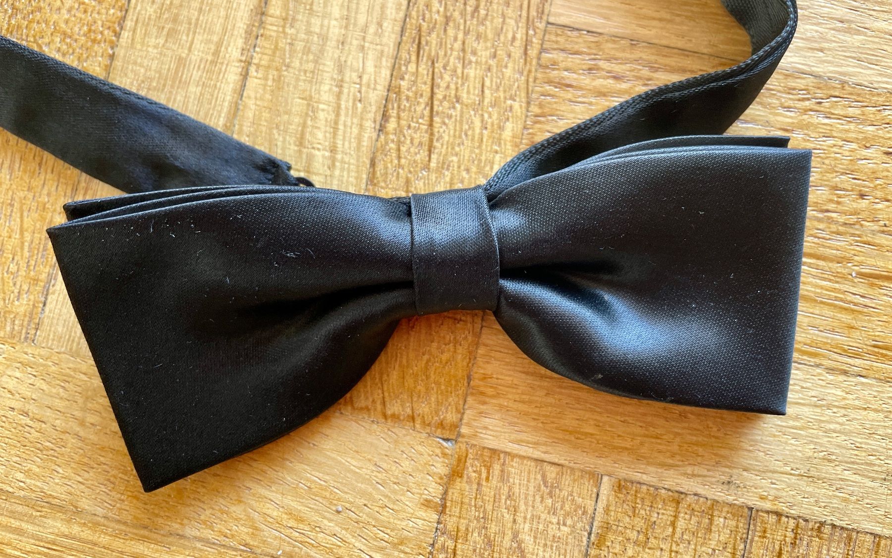Cravatte: Elegante, schwarze Fliege - wie neu – Nuovo (secondo la descrizione) da Gümligen venduto da soleil149
