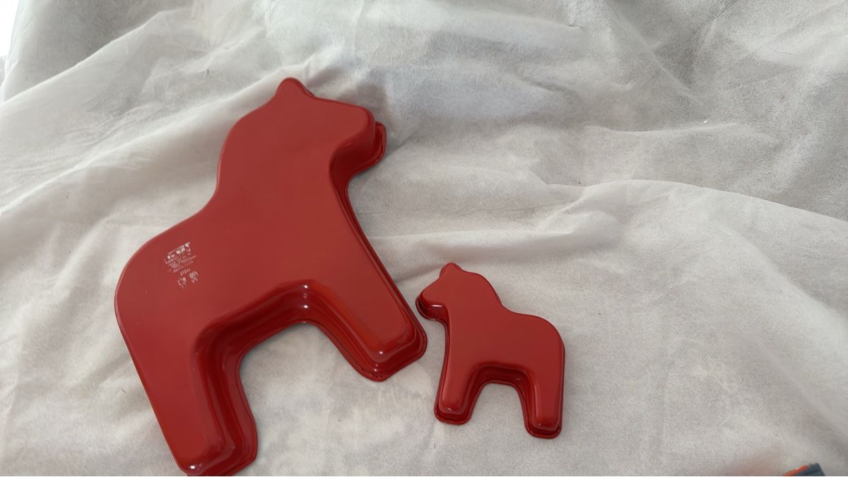 Ikea Backformen: IKEA Backformen Dala-Pferd Set rot  – Gebraucht aus Lotzwil von Tgdromad