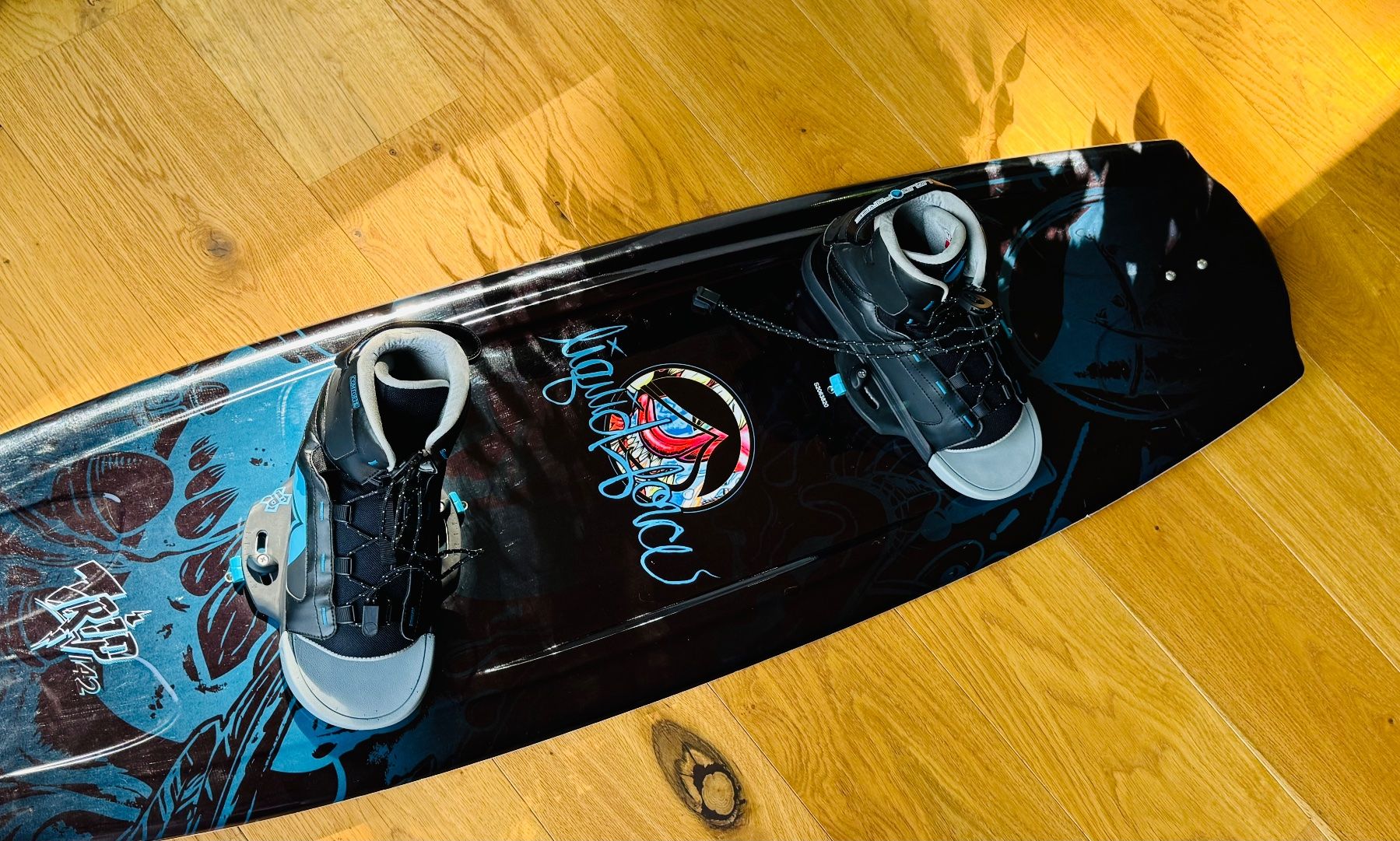 Tavole da surf e di nuoto: Wakeboard Liquid Force J.Redmon SpecialDesign.141,9x43,8 cm – Usato da Obernau venduto da den_vrp6