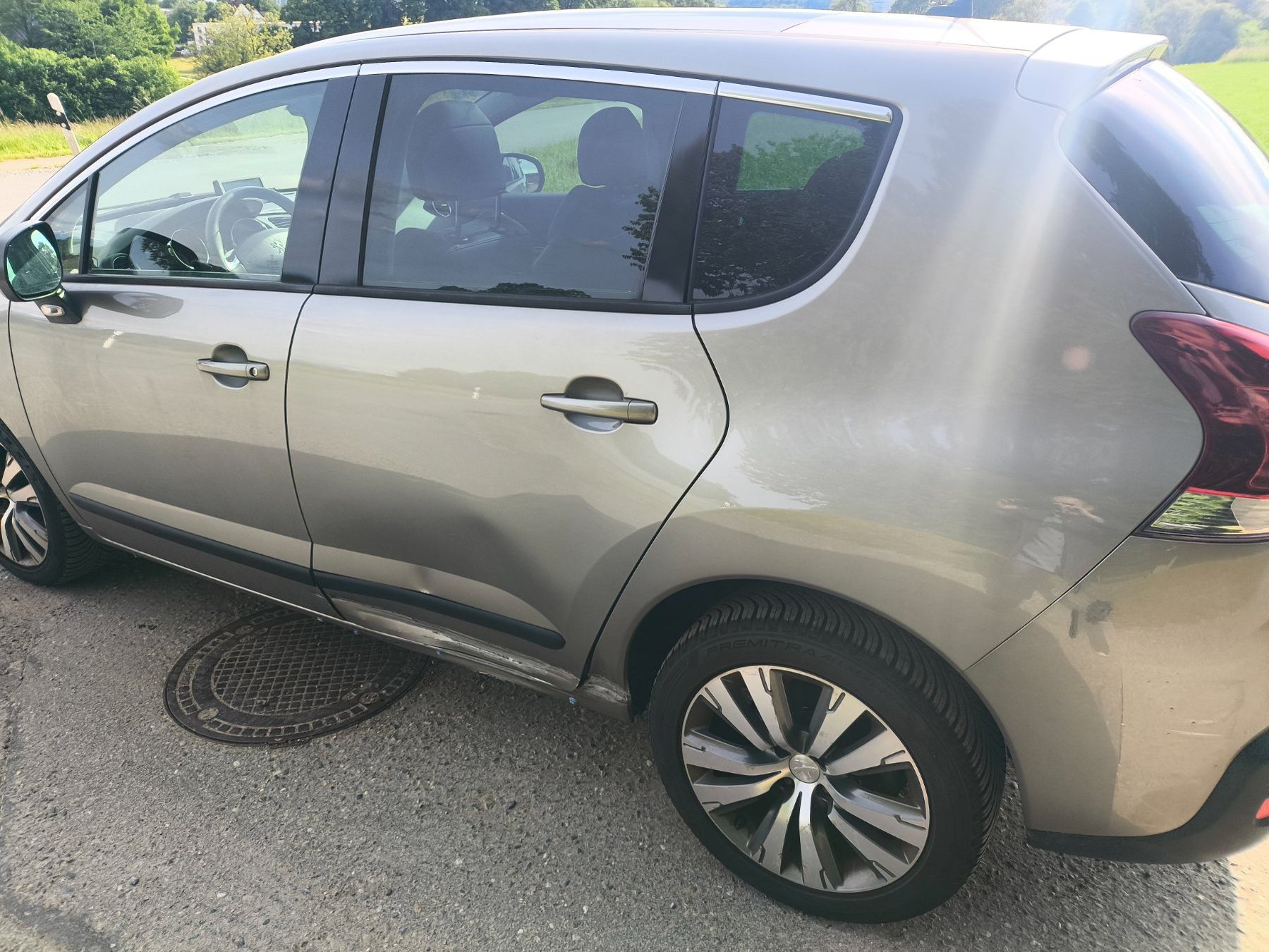 Peugeot Automobili: PEUGEOT 3008 1.6 THP 2014 – Usato da Zürich venduto da vagosgogo 5