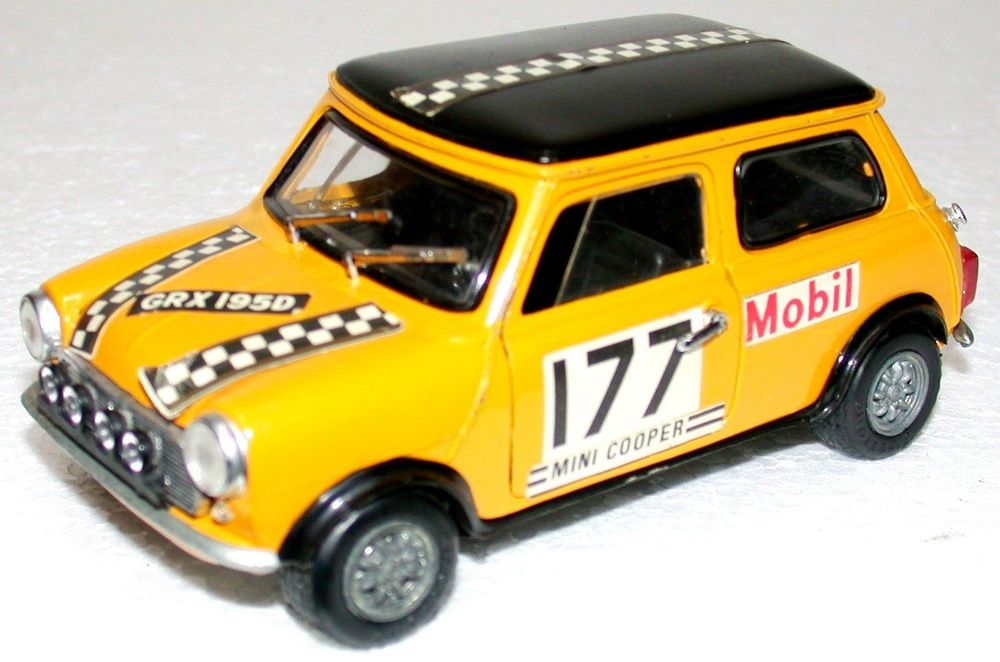 Mini Cooper Polistil 1/25 - Orange, Métal, Année 1976 (occasion, état D'usage)