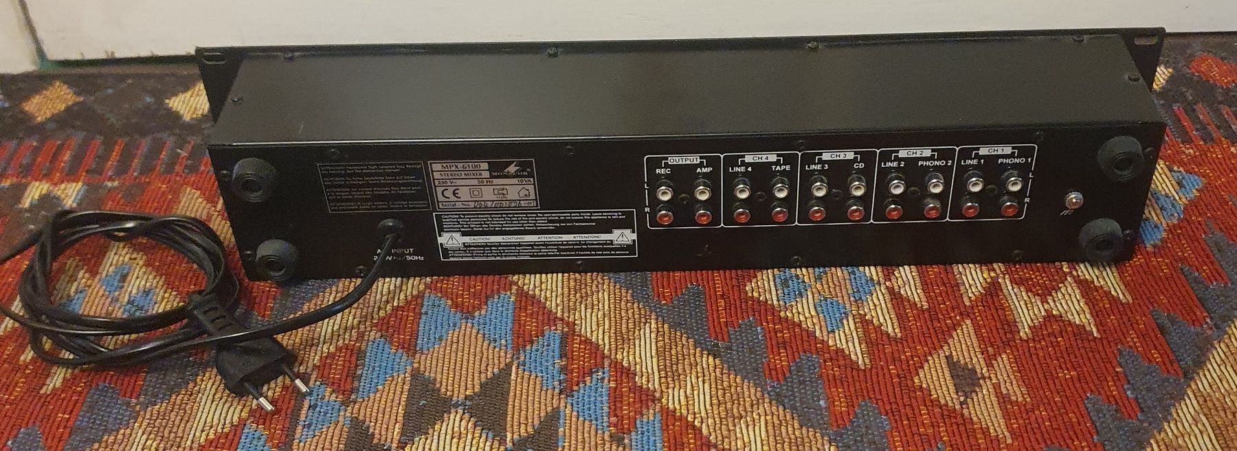 Monacor Console di mixaggio: MONACOR MPX-6100 Stereo Rackmixer – Usato da Pfäffikon ZH venduto da edwinstarr1 1