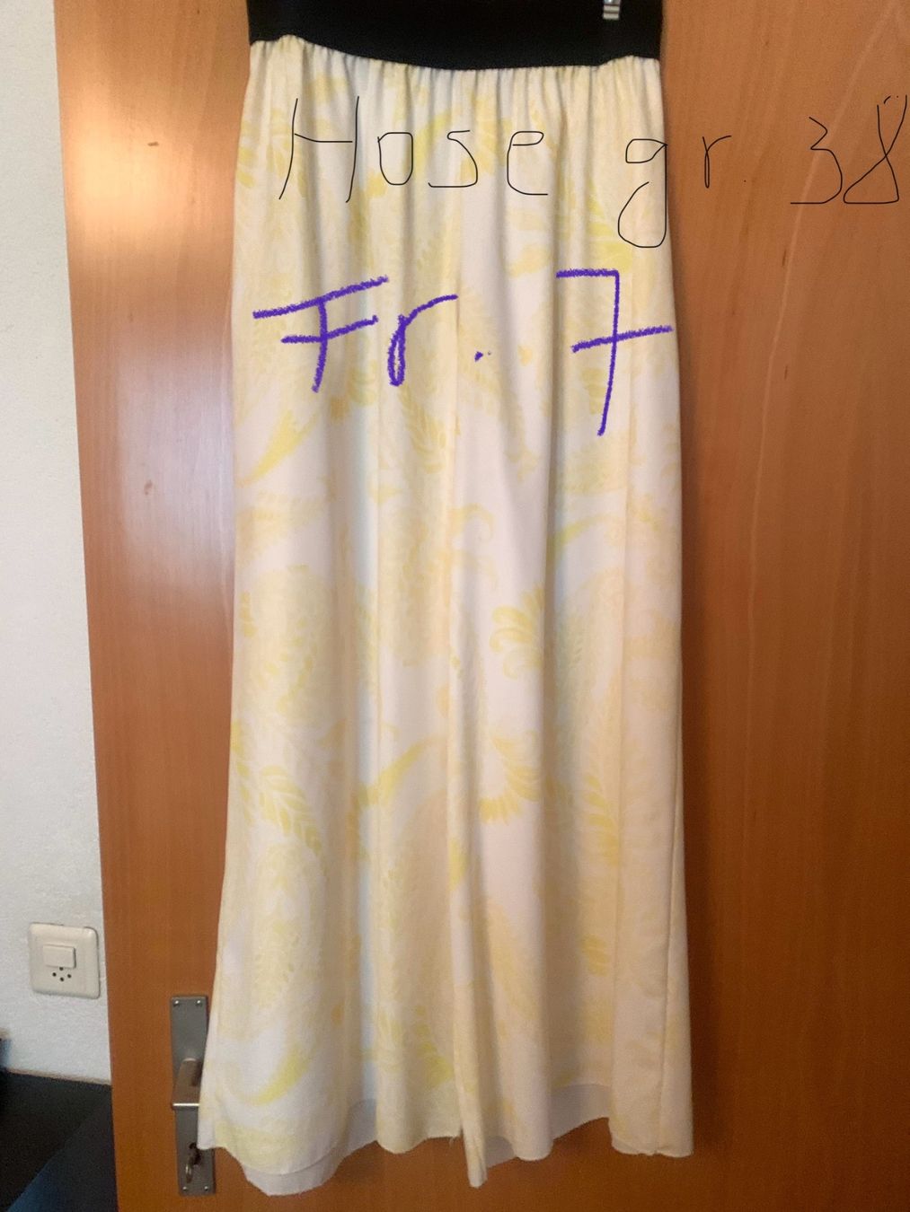 Lots de vêtements: Damenoberbekleidung – D'occasion à Niederwil AG par jov_n85j 1