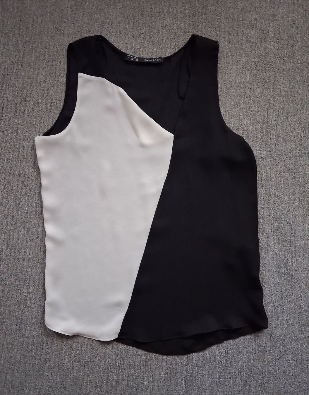 Zara Tops: Zara Basic Top schwarz weiss, Grösse XS – Gebraucht aus Wald ZH von e8e 4
