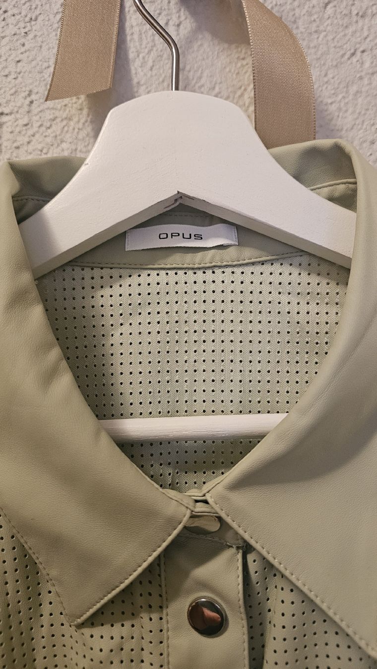 Camicette: OPUS Hemd Bluse Gr. 42,Lederimitat – Usato da Bern venduto da Oscarella 2