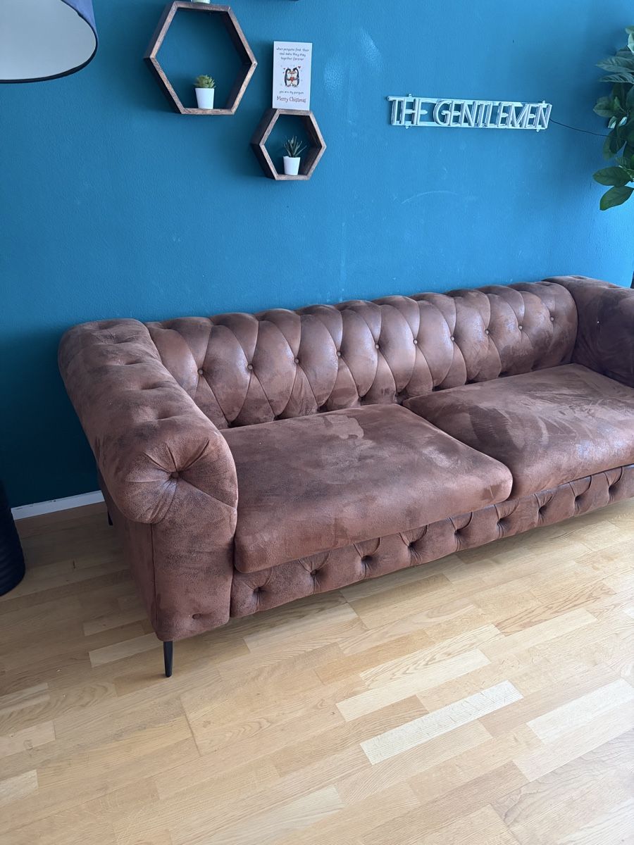 Divani: Schönes Chesterfield Sofa – Usato da Zürich venduto da Valerio92 5