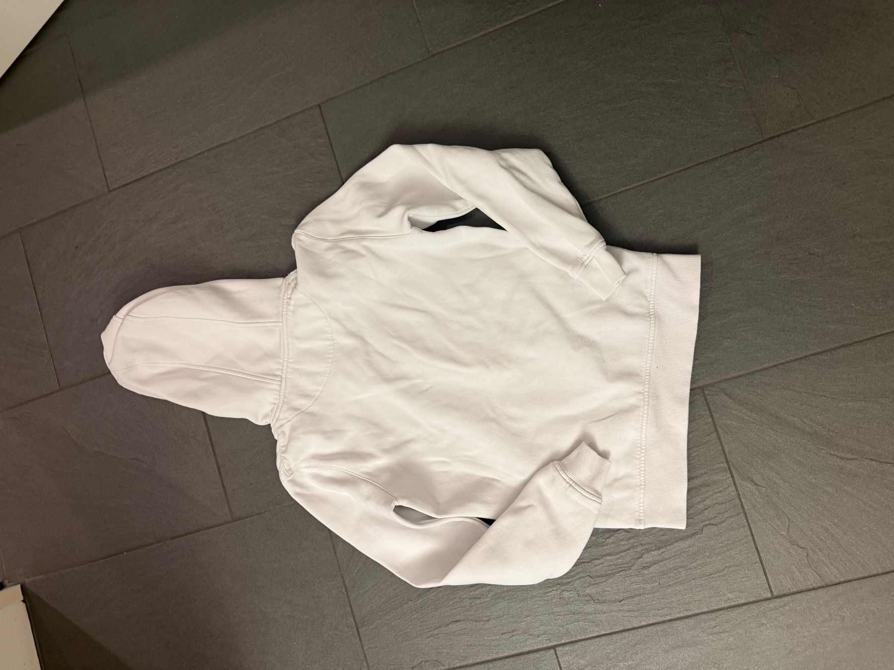 Snipes Pullover & Sweatshirts: Snipes Mister Tee Kapuzenpulli Gr. XS – Gebraucht aus Zumikon von Ssi01 1