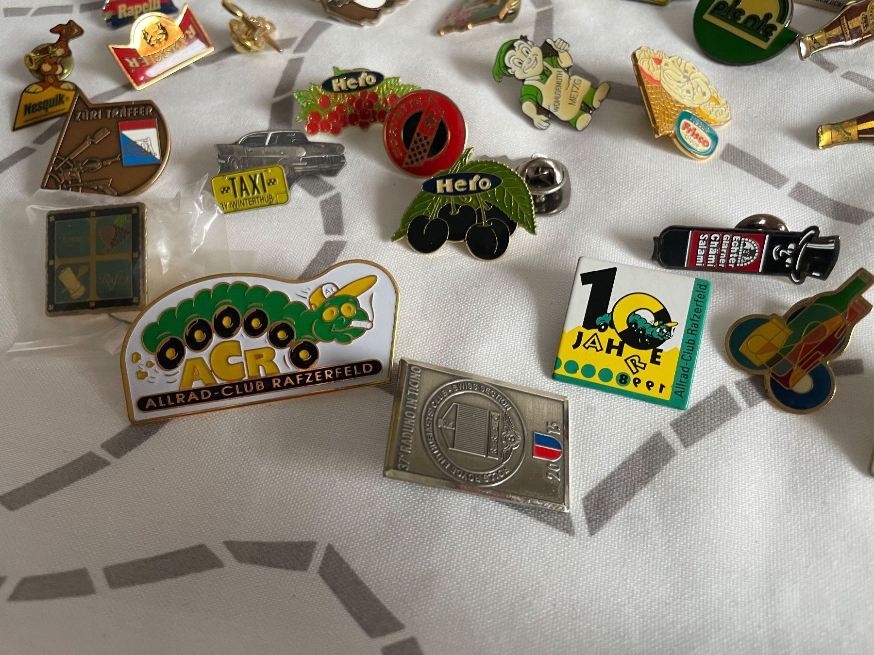 Plaketten & Abzeichen: 37 diverse Pins – Gebraucht aus Rafz von stg101 6