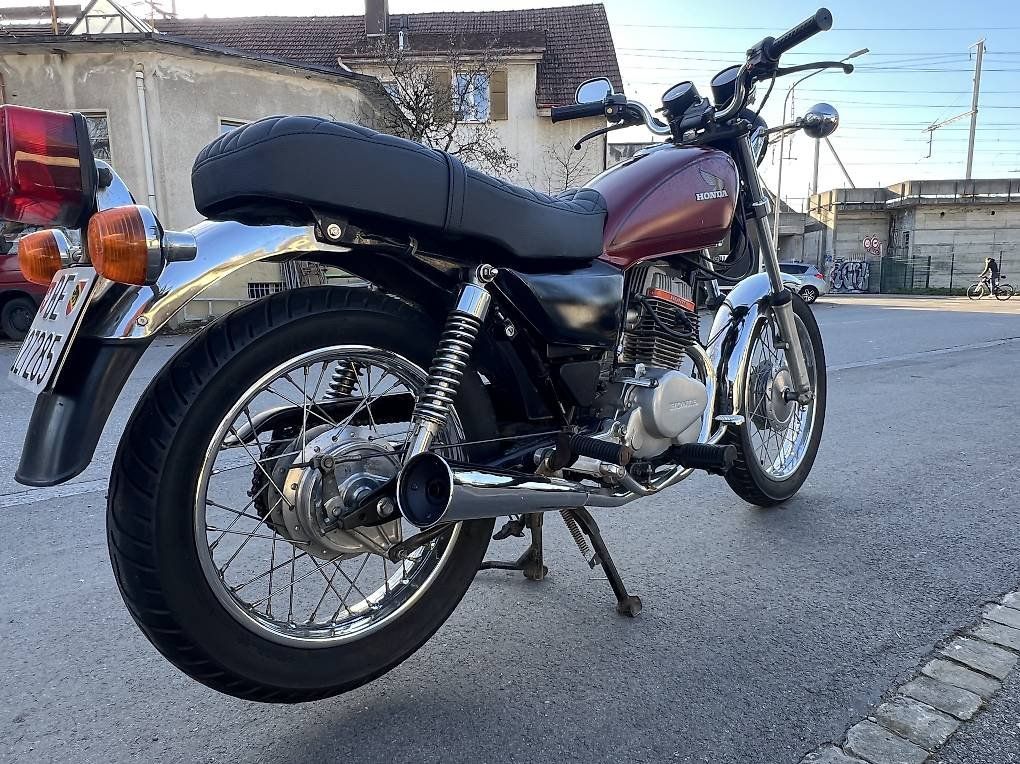 Honda Altro: Honda CM 125ccm – Usato da Ittigen venduto da J.G.98 1