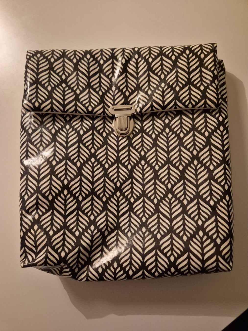Taschen: Lässige Buchtasche – Gebraucht aus Walenstadt von grischalounge1
