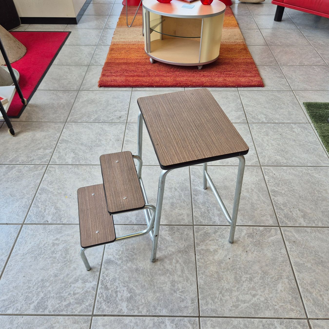 Sgabelli: Step-Stool Tritthocker 3-Tritt Hocker braun – Usato da Nottwil venduto da Wondewa-Shop 9