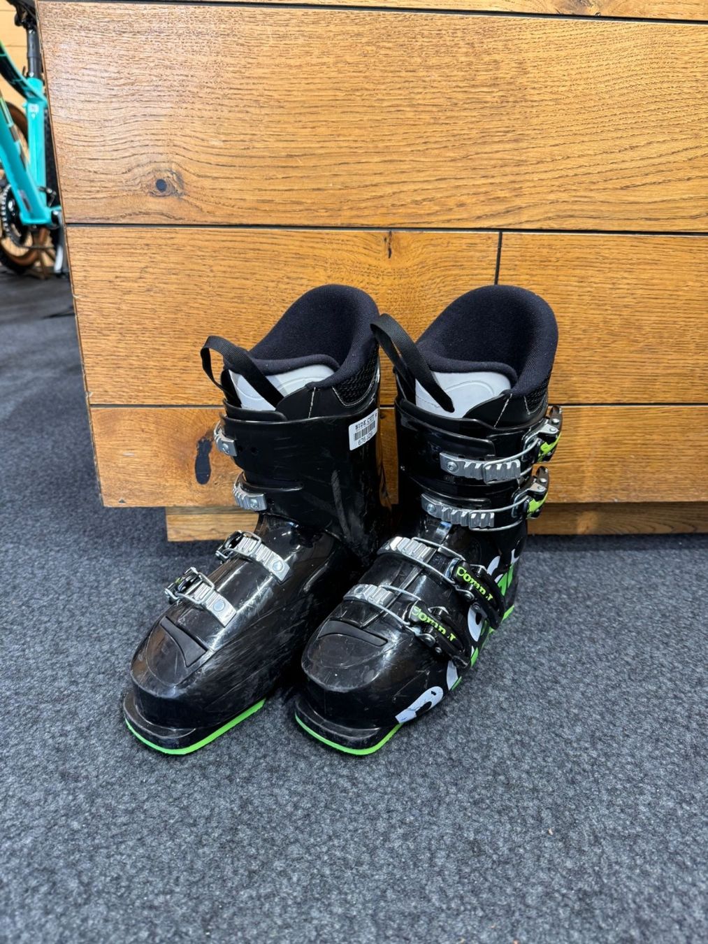 Rossignol Scarpe per ragazzi: Skischuhe, Rossignol Comp J4, Grösse 37 – Usato da Schwarzsee venduto da Sidecut 1
