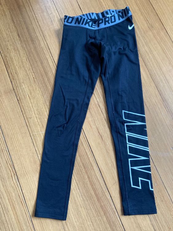Nike Pro Jungen Tight/ Thermoleggings, Grösse 134/140 Kaufen auf Ricardo