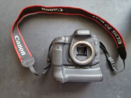 Canon EOS 7D Mark II & EFS 17-55 2.8 IS USM und Zubehör TOP