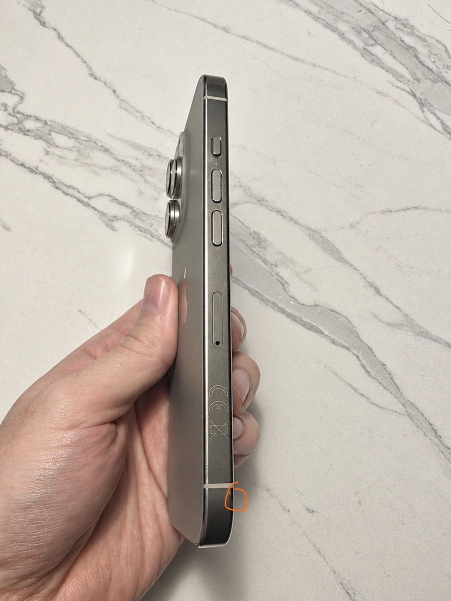 Apple Telefoni cellulari / Smartphones: iPhone 16 Pro 256gb – Usato da Confignon venduto da timtimkodak 2