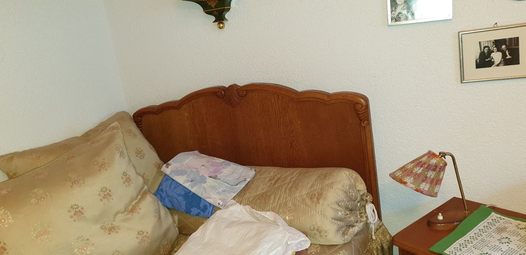 Lits: Ancienne chambre complète – D'occasion à Cortébert par fli_yk5q 4