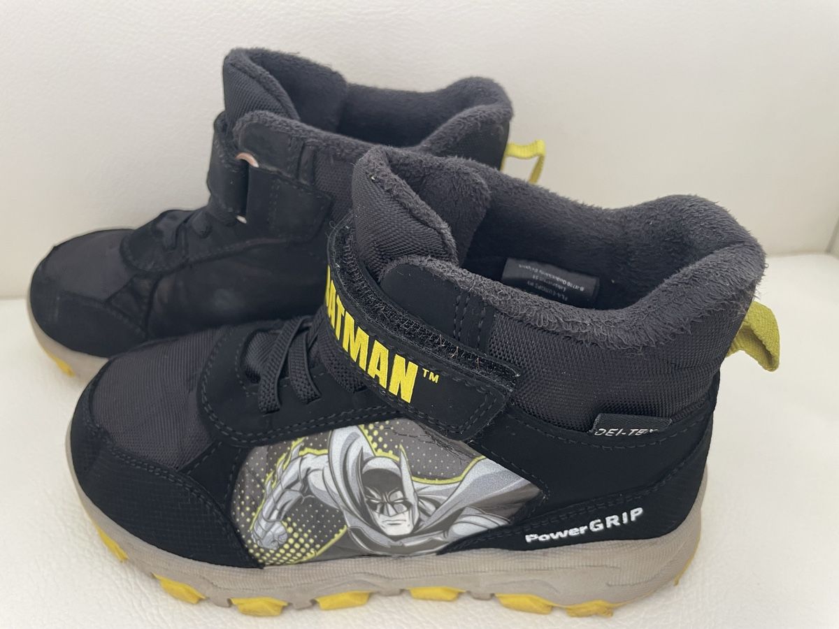 Schuhe für Jungen: Kinderstiefel Gr 28 Batman – Gebraucht aus Rüti ZH von Tal_ga6N 5