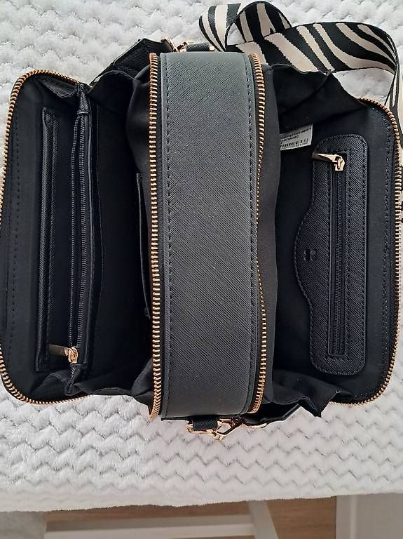 Borse da donna: Lederhandtasche  – Nuovo e nell'imballaggio originale da Basel venduto da len_t965 2