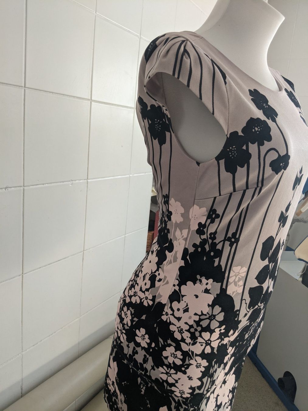 Kleider: Damen Sommerkleid GR 34 – Neu (gemäss Beschreibung) aus Langnau am Albis von Judithsebi 4
