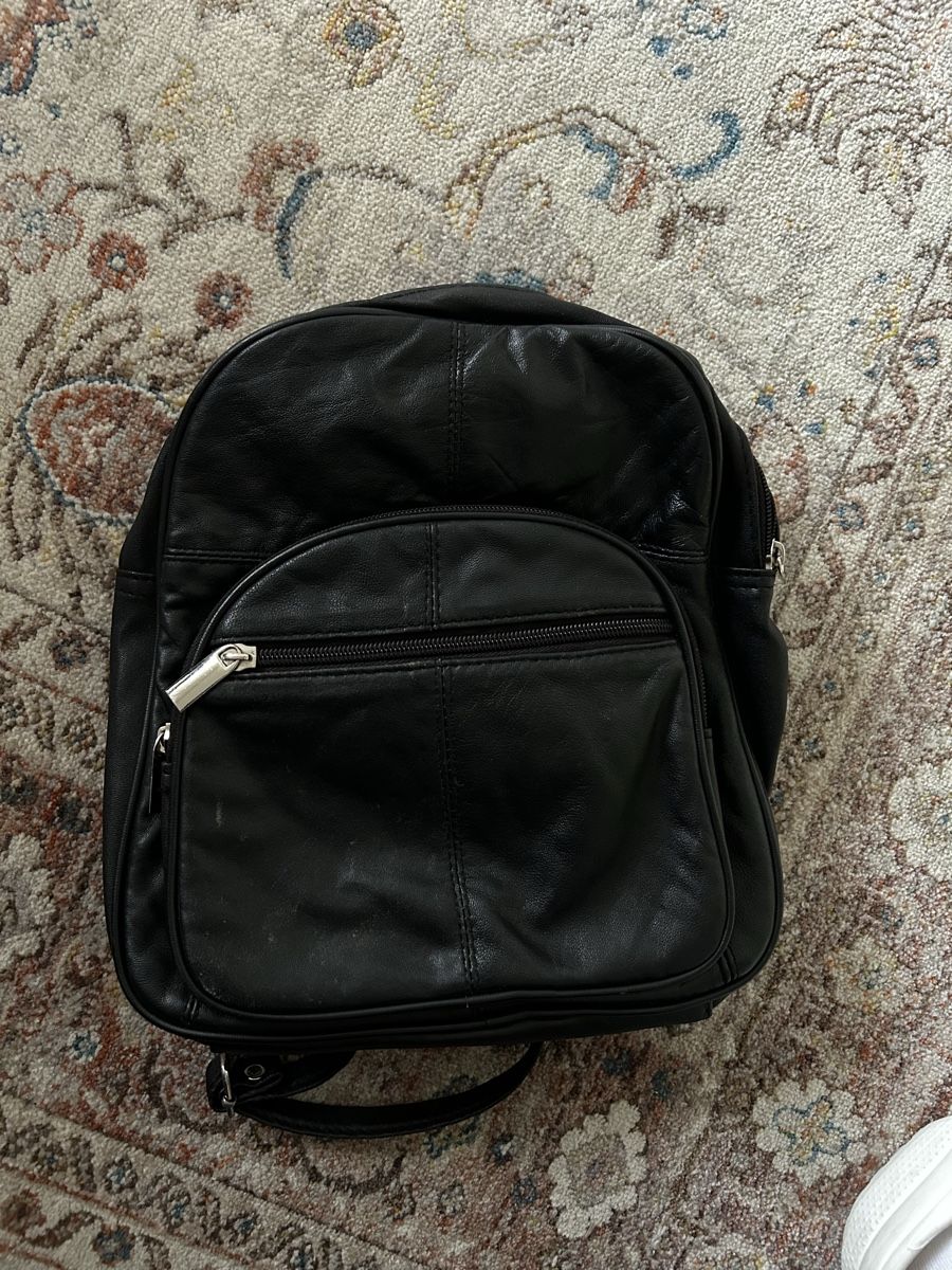 Rucksäcke: Schwarzer Lederrucksack – Gebraucht aus Basel von ros_lh8r 2