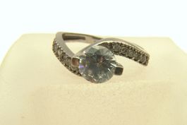 Massiver 925 Silber Fingerring mit 13 weissen Steinchen