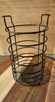 Un pot de rangement pour ustensiles de cuisine