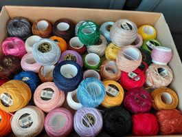 Konvolut Häkelgarne & Stickgarne