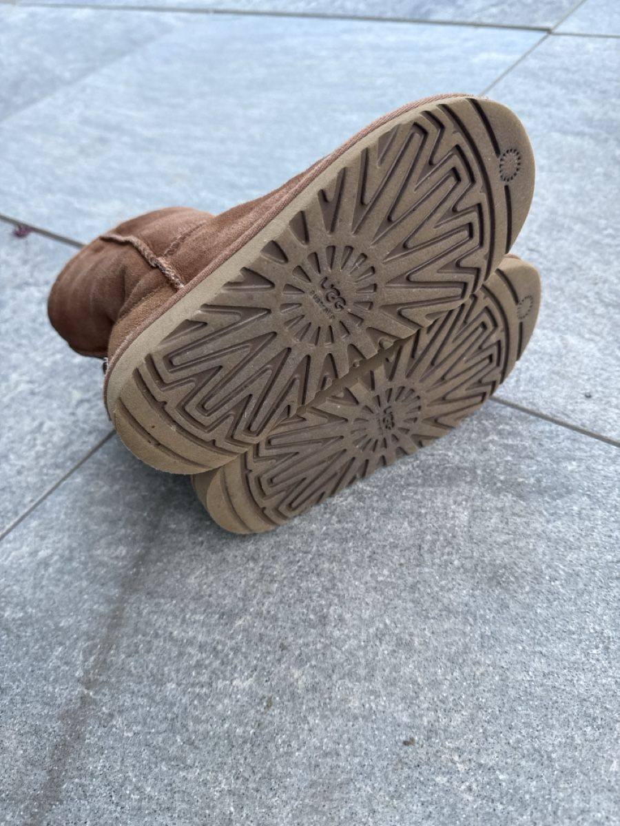Ugg Scarpe per ragazze: UGG Boots Kids Gr. 30 – Usato da Geroldswil venduto da emi1980 2