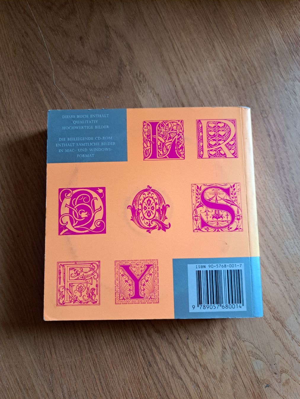 Bücher: 1000 Schmuckinitialen Buch mit CD-ROM, neuwertig – Gebraucht aus Pratteln von mab_f2fz 1