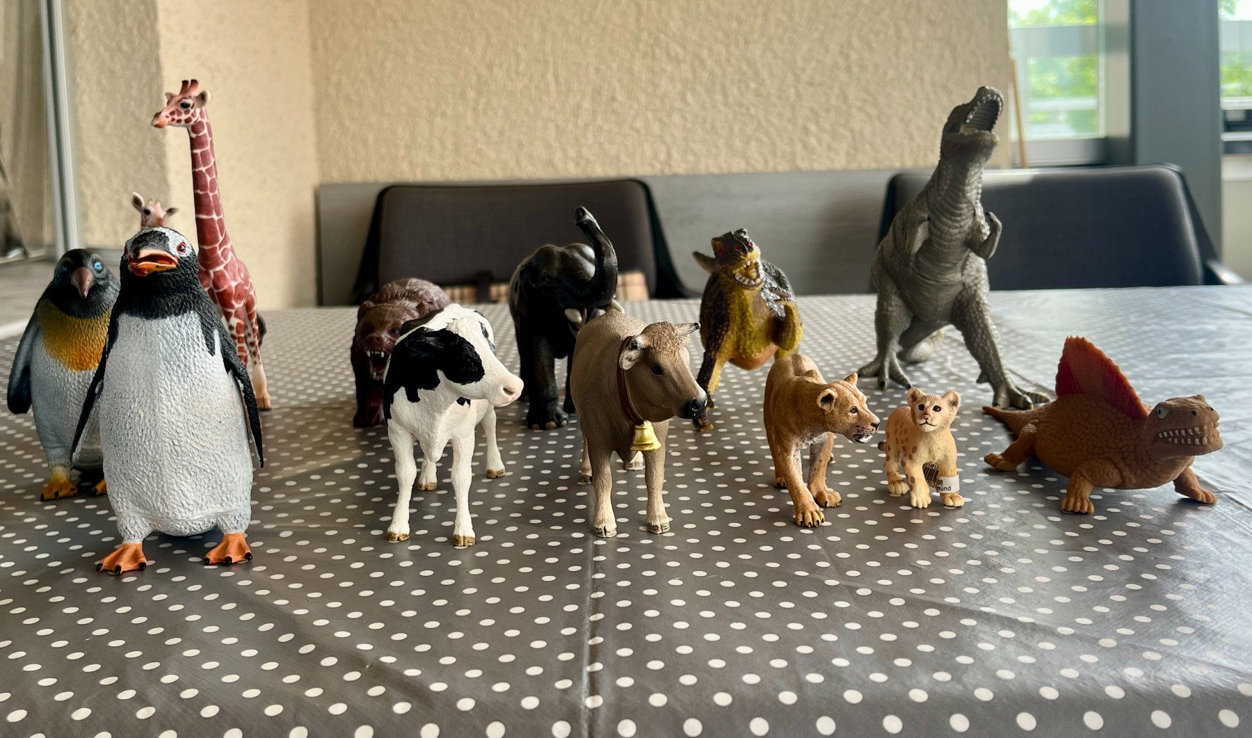 Spielzeuge: Tierfiguren Konvolut guter Zustand – Gebraucht aus Zürich von Dmbz