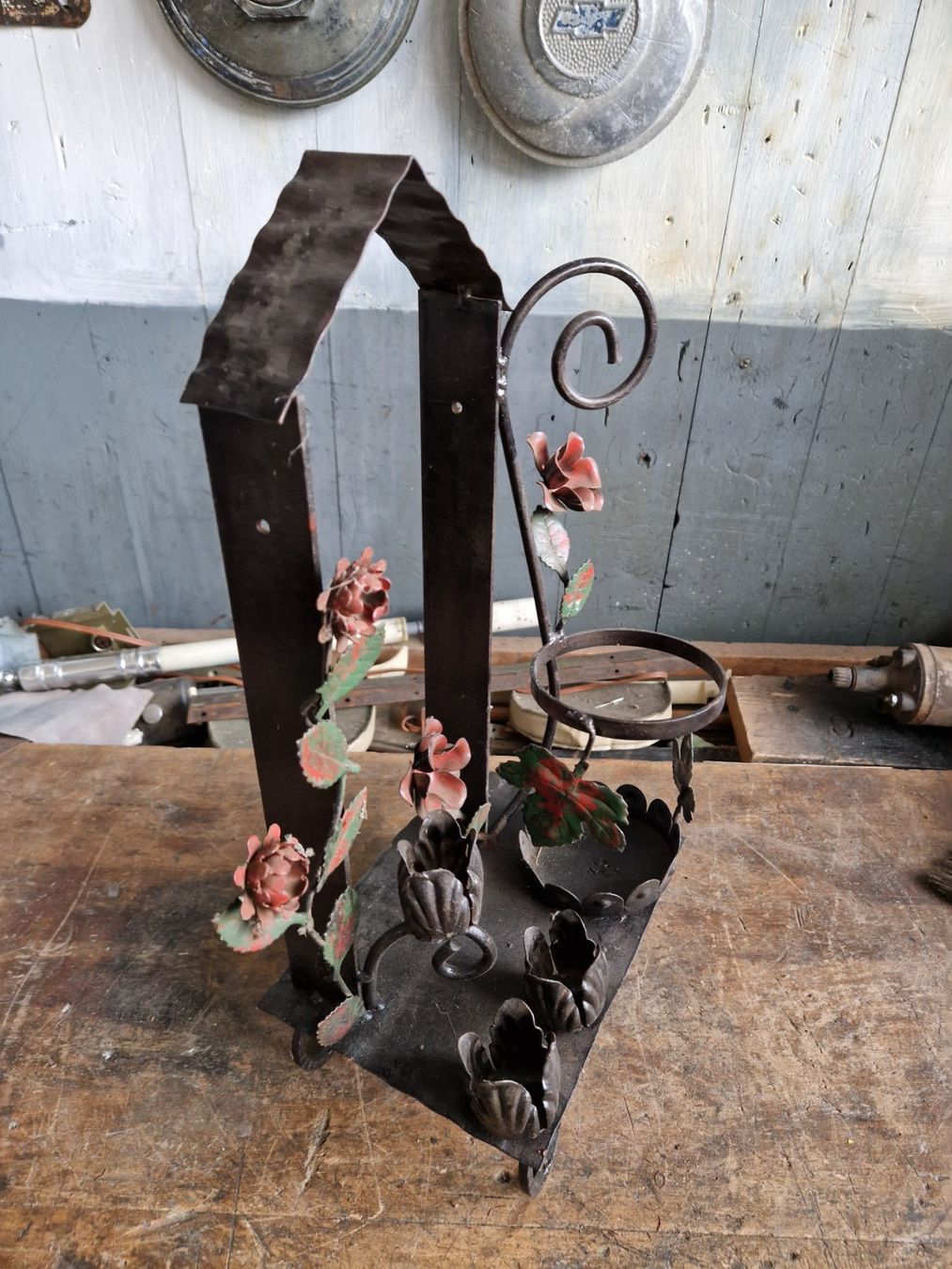 Portacandele: Antico candelabro in ferro – Usato da sementina venduto da patrol01 6