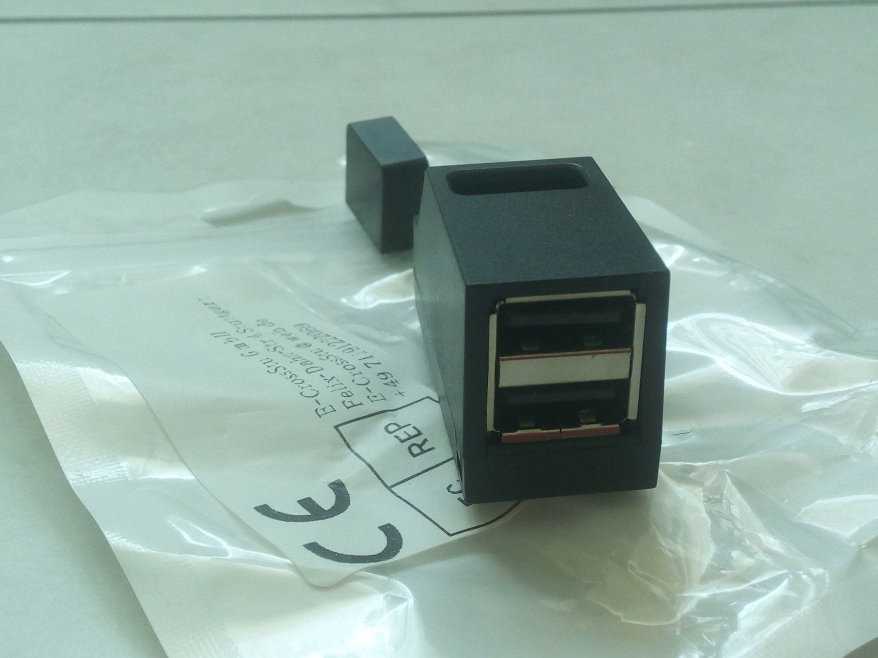 Hubs & Switches: USB-Splitter/Verteiler, 3.0/2.0, Schwarz, neu – Neu und originalverpackt aus Igis von lebi 2