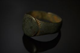 Antiker Bronzering