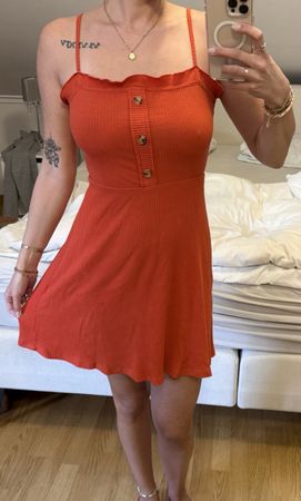 Kleid orange mit Knöpfen - Grösse S