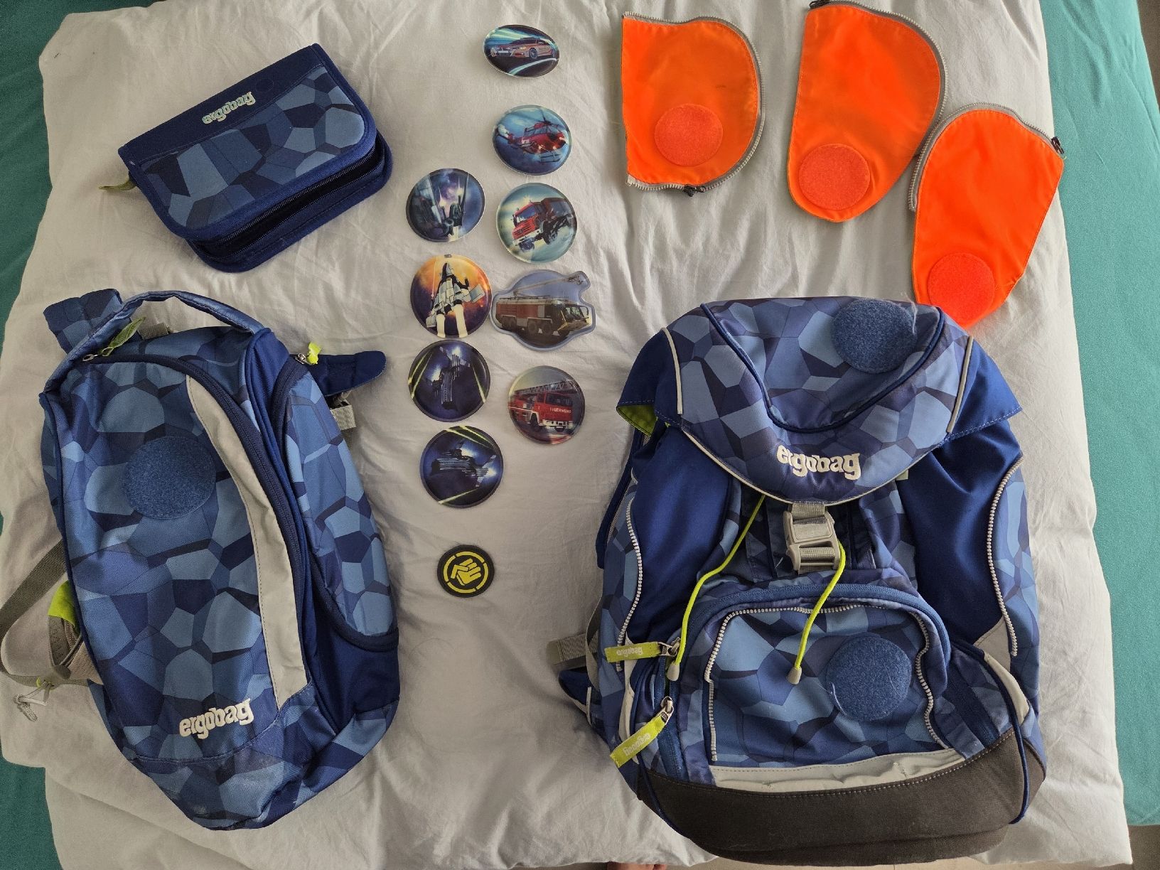Ergobag Zaini: Ergobag Cubo Schulrucksack Set mit viel Zubehör – Usato da Burgdorf venduto da Pascal846