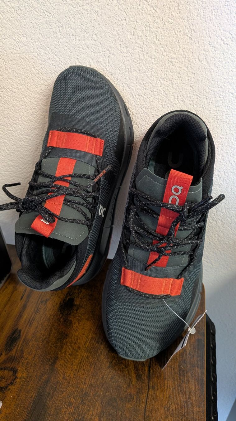 On Chaussures femmes: ON Damen-Sneaker Cloudnova – Neuf avec emballage d'origine à Salez par EMERCARO 2