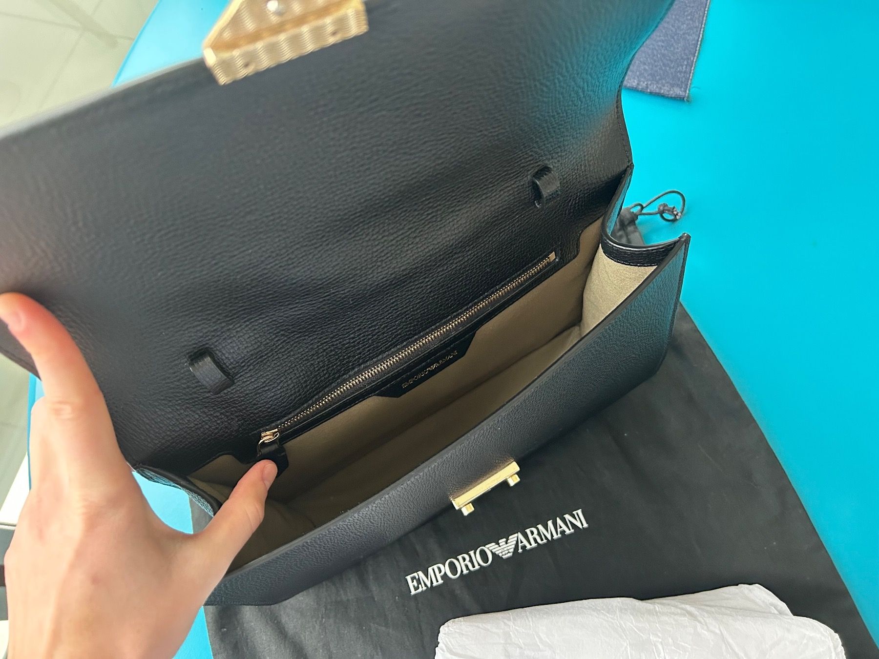 Armani Taschen für Damen: Emporio Armani leather handbag – Gebraucht aus Zürich von nat_k 5