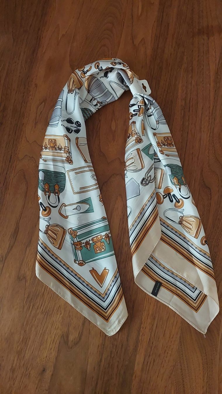 Foulards, Tücher & Schals: Twilly - Seidenschal - NEU – Neu und originalverpackt aus Hittnau von Razorback_1971