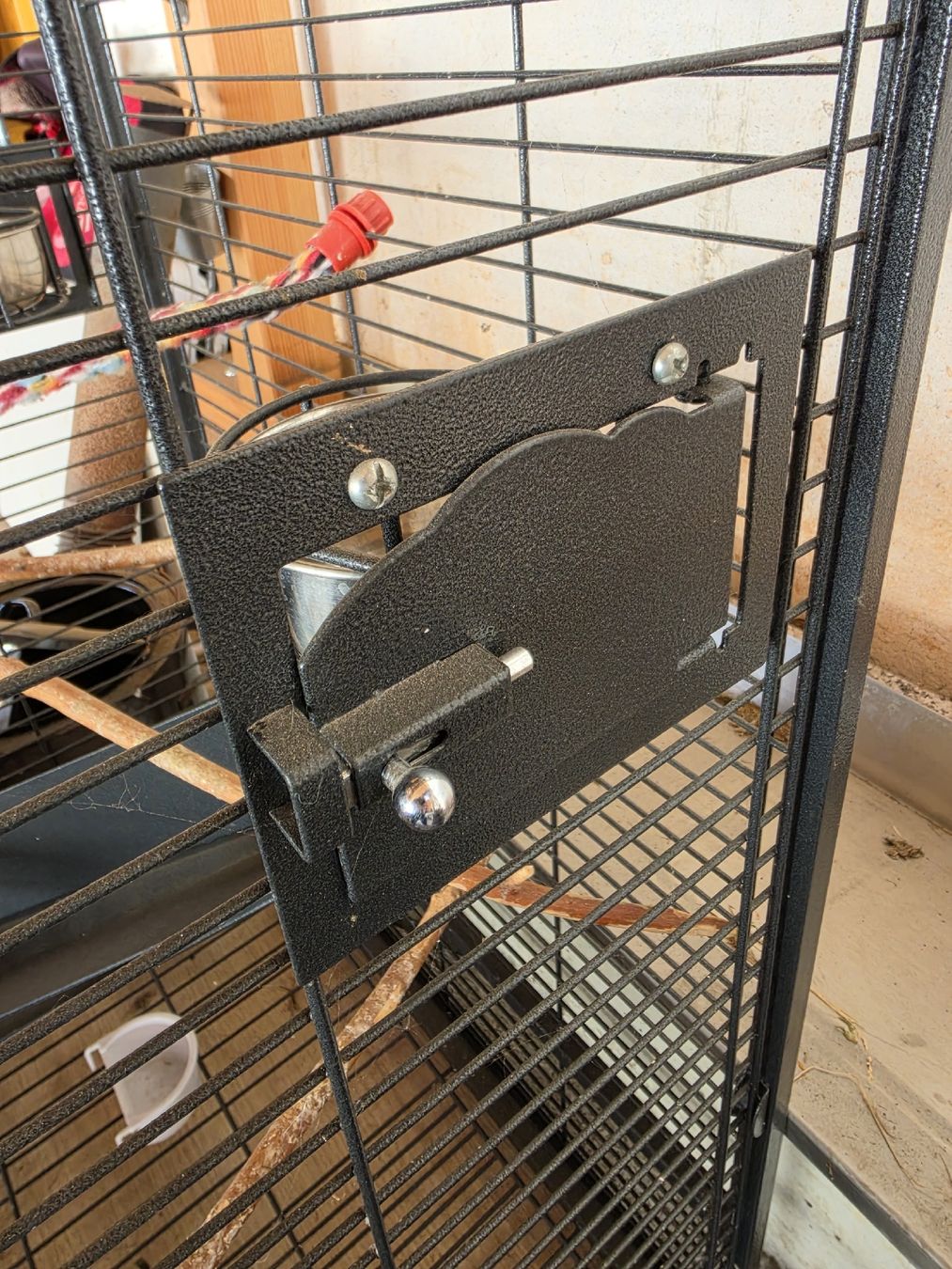 Gabbie, trasporto & Sicurezza: Vogelkafig Metall schwarz rollbar 150cm – Usato da Stein AG venduto da kue_bn78 3