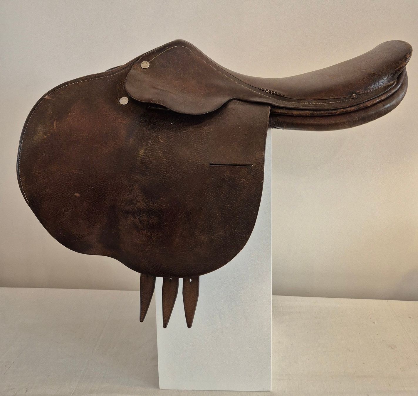 Hermès Selle & Accessori: Original HERMES Sattel – Usato da Luzern venduto da Louis-XVI 1