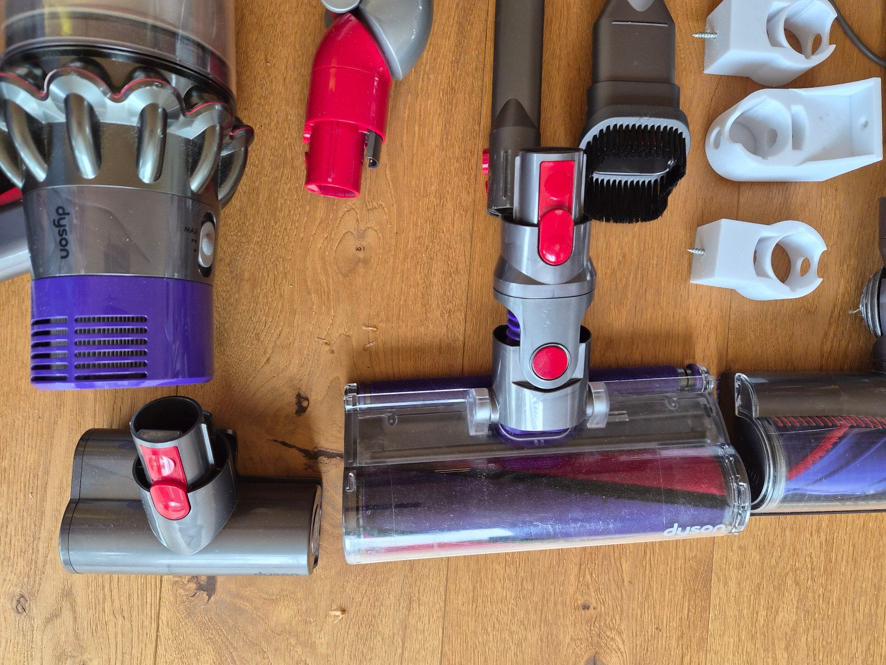 Dyson Aspirapolveri & Accessori: Dyson V10 Absolute Staubsauger – Usato da Luterbach venduto da Osoaker 3