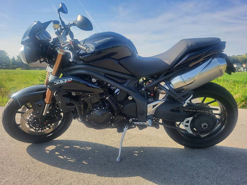 Triumph Strada: Triumph Speed Triple ABS – Usato da Ettiswil venduto da Metz2 2