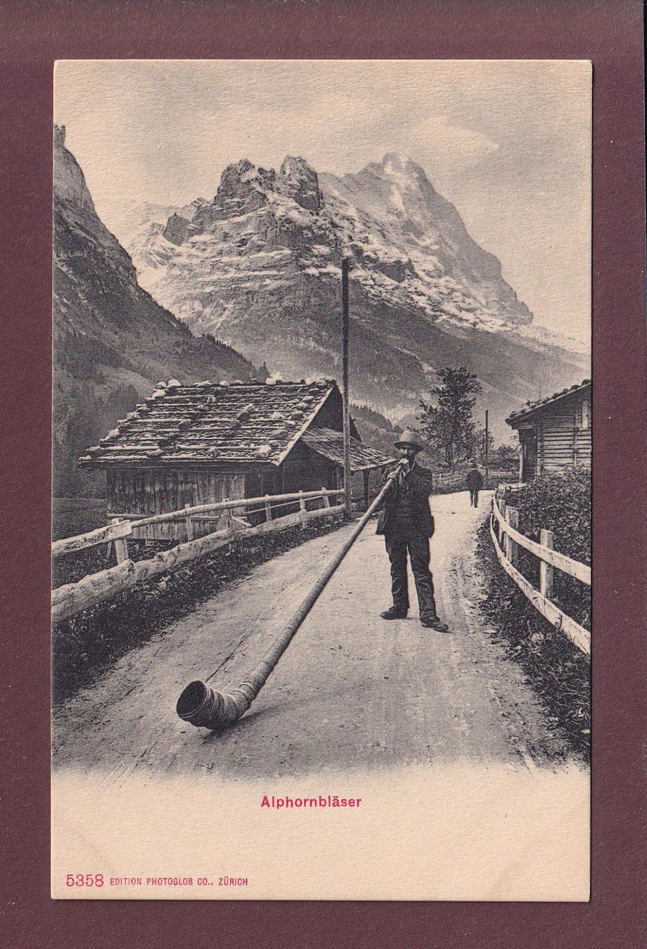 Cartoline postali: ALPHORNBLÄSER auf Dorfstrasse – Usato da Pully venduto da nicecards