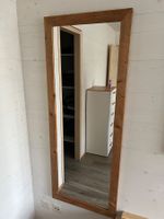 Rustikaler Spiegel mit Holzrahmen, rechteckig, gross