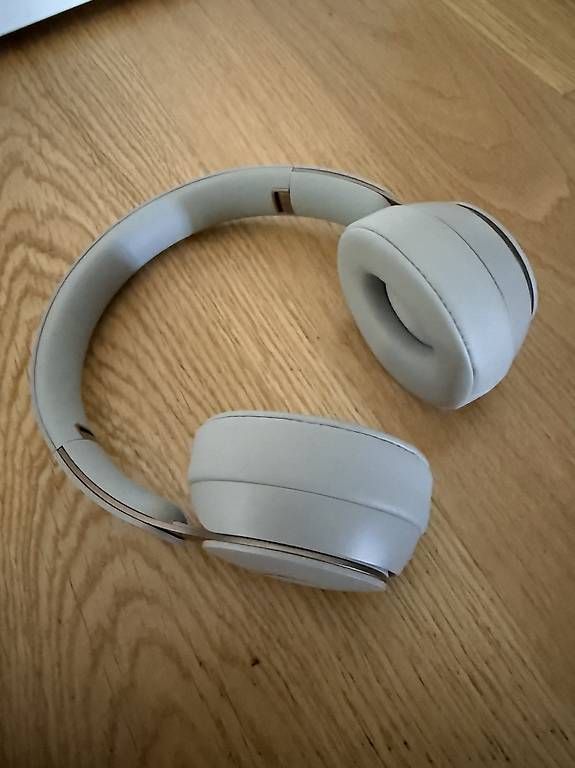 Cuffie: Beats Solo Pro  – Usato da Reiden venduto da youknowjackass 1