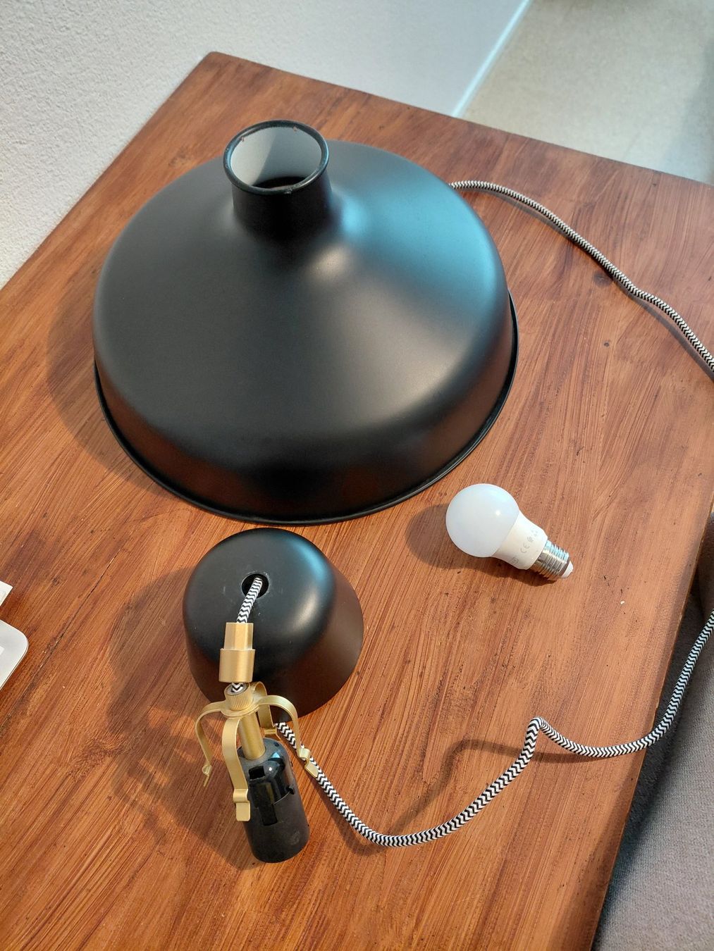 Ikea Lustres & lampes de plafonds: Ranarp Deckenlampe Schwarz – D'occasion à Teufen AR par JanineSG